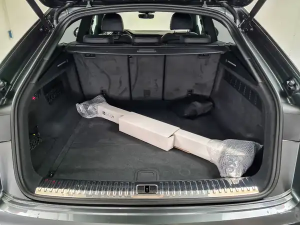 AUDI Q8 (12/17)