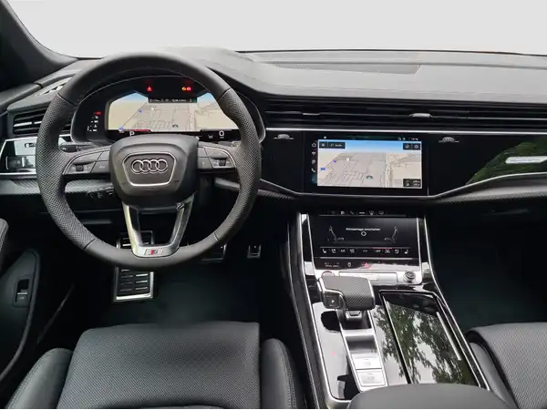 AUDI SQ8 (10/17)