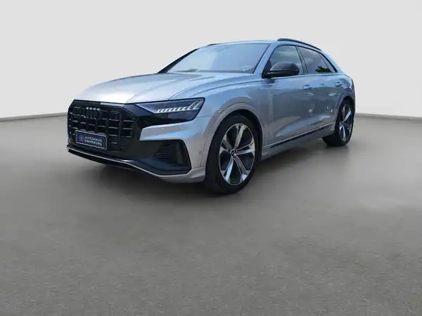 AUDI SQ8 (1/16)