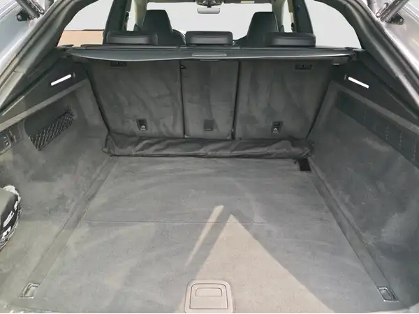 AUDI SQ8 (13/16)