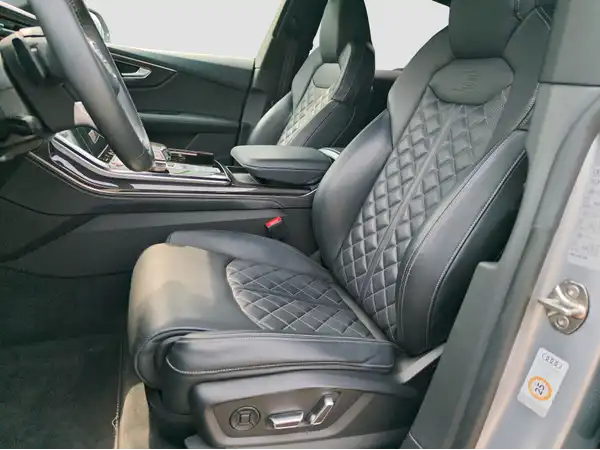 AUDI SQ8 (8/16)