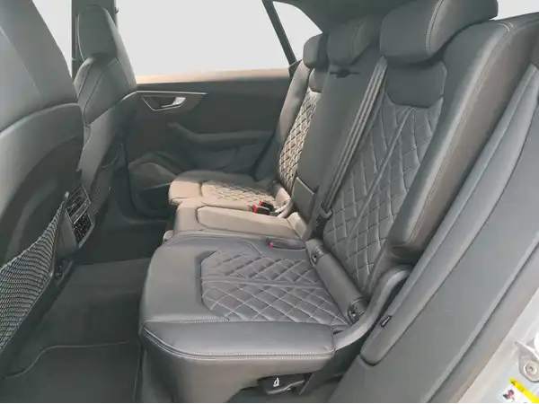 AUDI SQ8 (9/16)