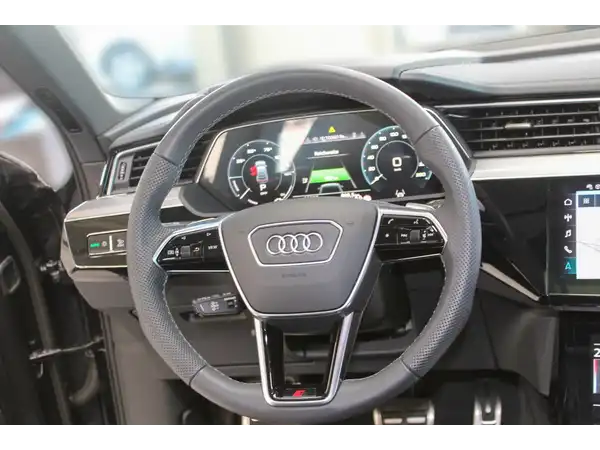 AUDI Q8 SPORTBACK E-TRON (10/18)