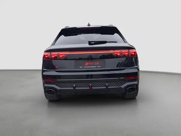 AUDI RS Q8 (6/17)