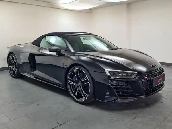 AUDI R8 SPYDER (4/16)