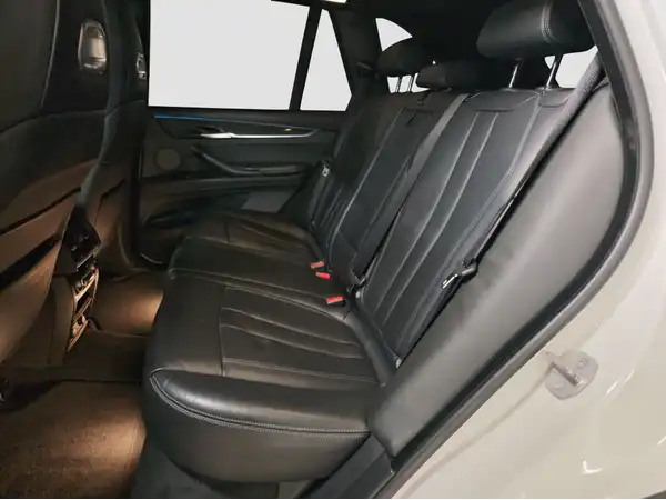 BMW X5 (9/16)
