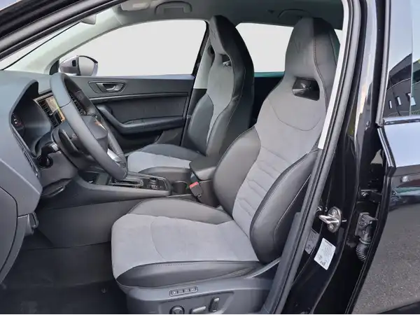 CUPRA ATECA (8/16)