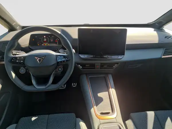 CUPRA BORN (10/17)