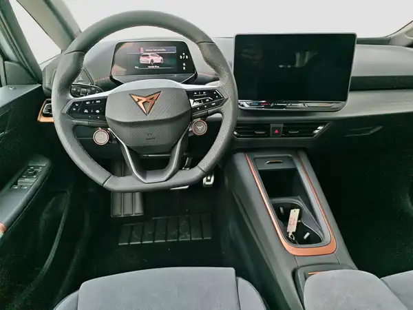 CUPRA BORN (9/16)