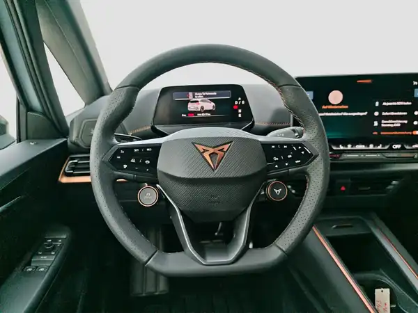 CUPRA BORN (10/16)