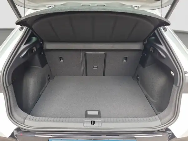 CUPRA FORMENTOR (13/17)