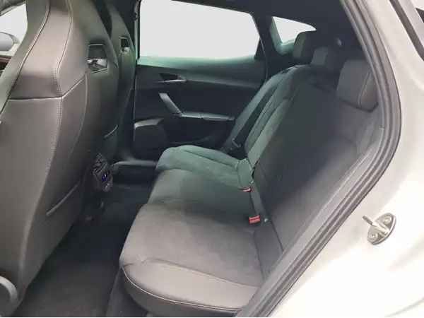 CUPRA FORMENTOR (8/16)