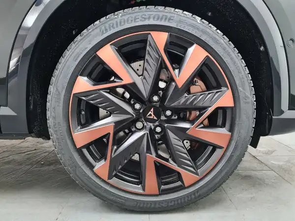 CUPRA FORMENTOR (14/16)