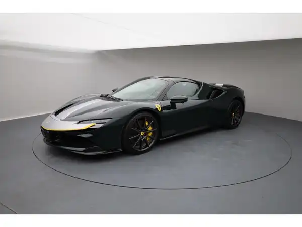 FERRARI SF90 SPIDER (24/26)