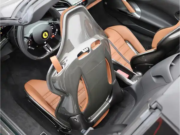 FERRARI SF90 SPIDER (25/26)