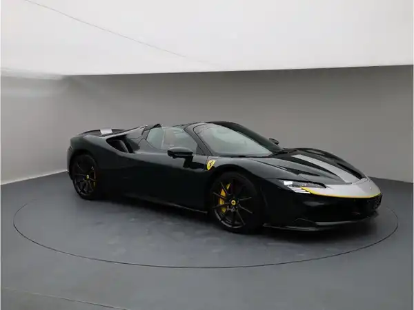 FERRARI SF90 SPIDER (7/26)