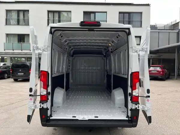 FIAT DUCATO (13/16)