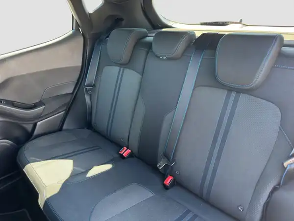 FORD FIESTA (9/16)