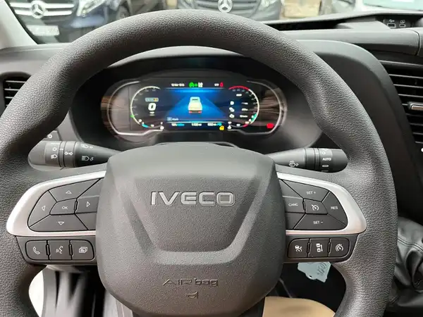 IVECO DAILY (12/26)