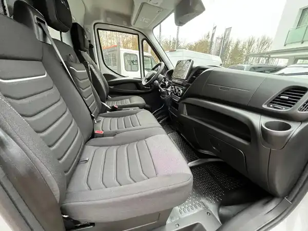 IVECO DAILY (20/26)