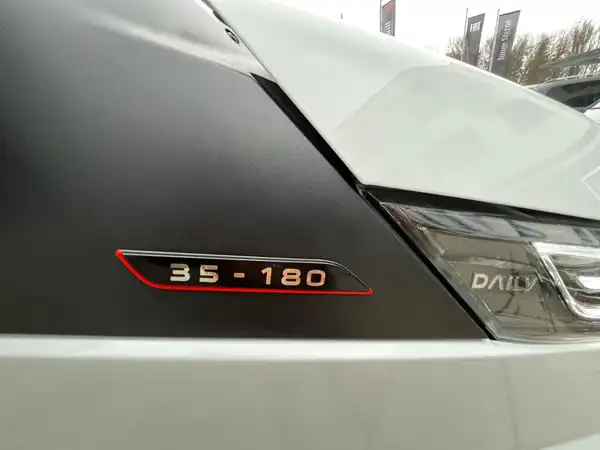 IVECO DAILY (23/26)