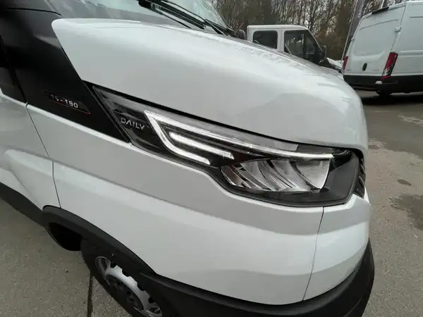 IVECO DAILY (24/26)