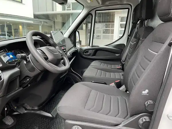 IVECO DAILY (9/26)