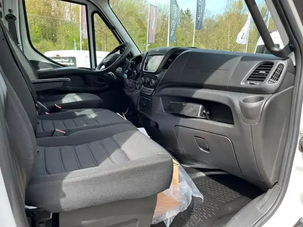 IVECO DAILY (18/24)