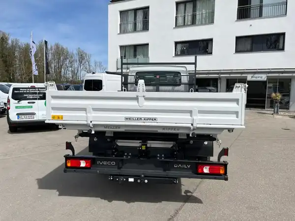 IVECO DAILY (20/24)