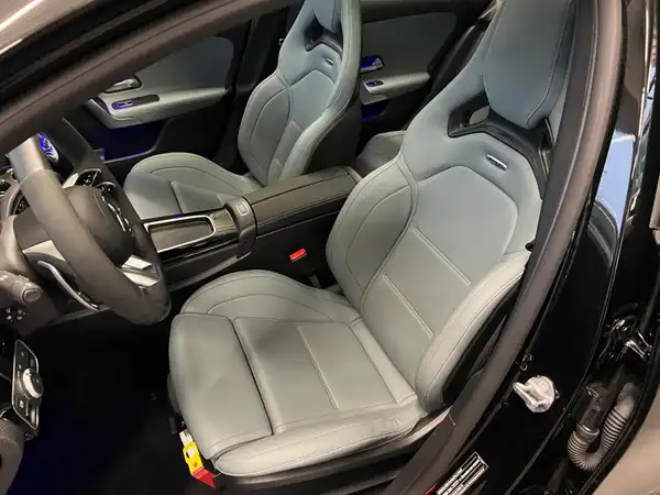 MERCEDES-BENZ A-KLASSE (13/28)