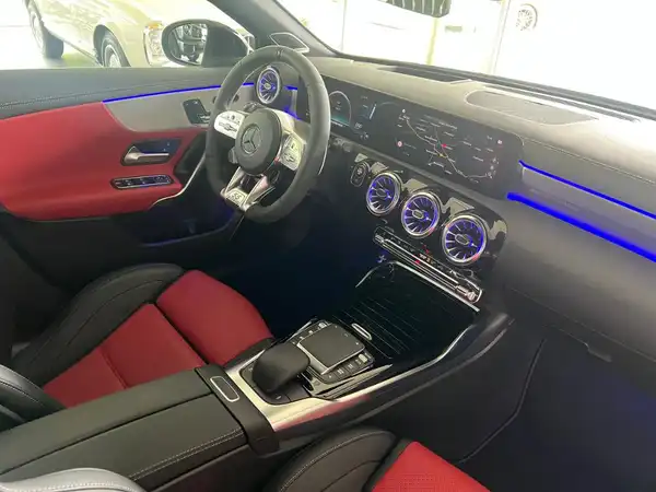 MERCEDES-BENZ A-KLASSE (9/30)
