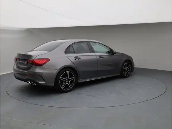 MERCEDES-BENZ A 180 (6/20)