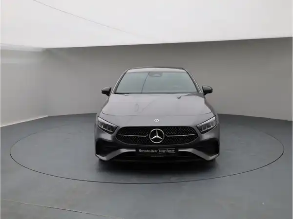 MERCEDES-BENZ A 180 (9/20)