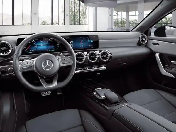 MERCEDES-BENZ A 250 e (8/12)