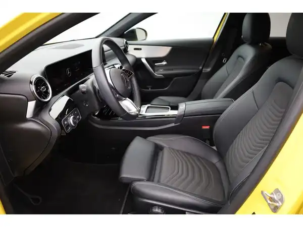 MERCEDES-BENZ A 180 (12/22)