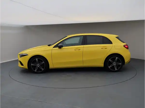 MERCEDES-BENZ A 180 (3/22)