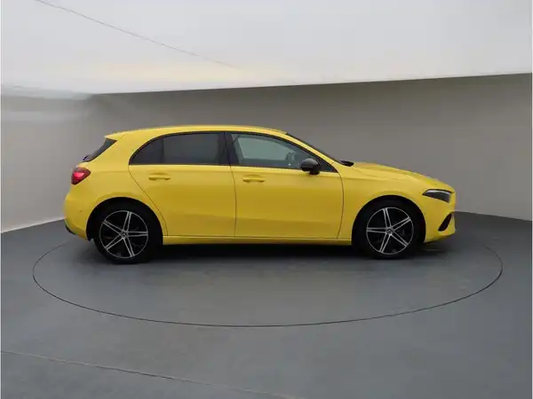 MERCEDES-BENZ A 180 (7/22)