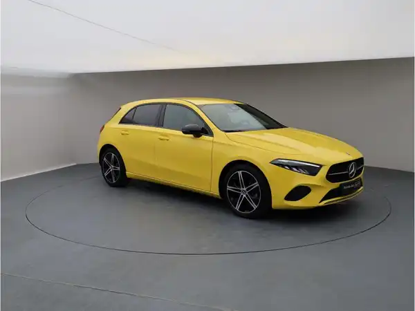 MERCEDES-BENZ A 180 (8/22)