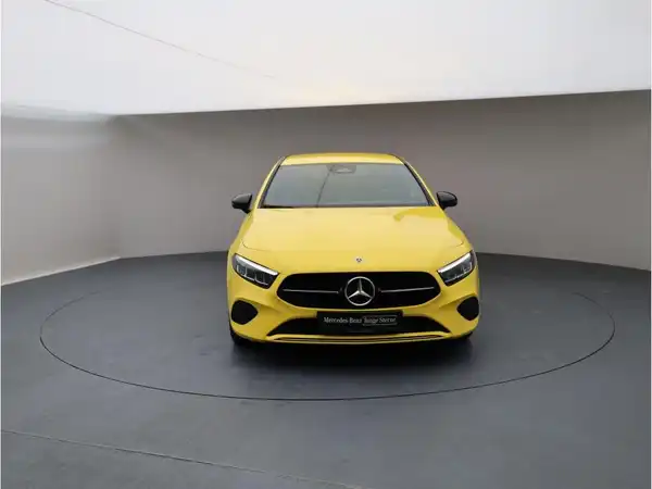 MERCEDES-BENZ A 180 (9/22)
