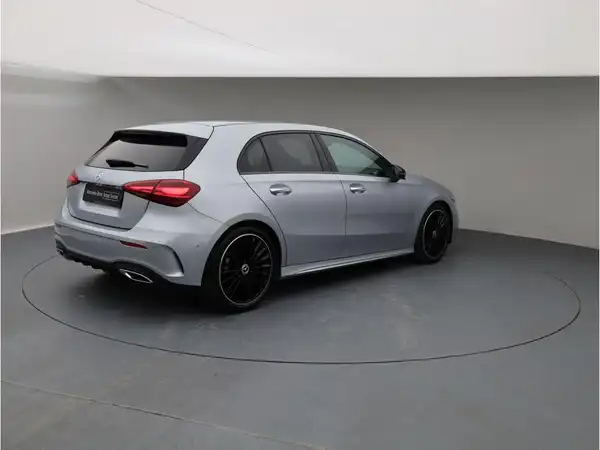 MERCEDES-BENZ A 180 (6/24)