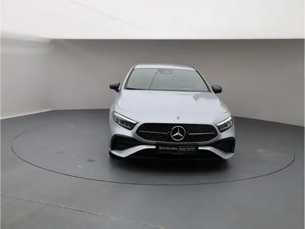 MERCEDES-BENZ A 180 (9/24)