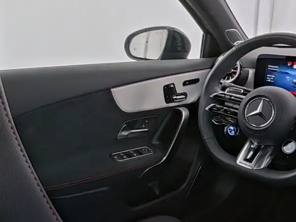 MERCEDES-BENZ A-KLASSE (9/10)