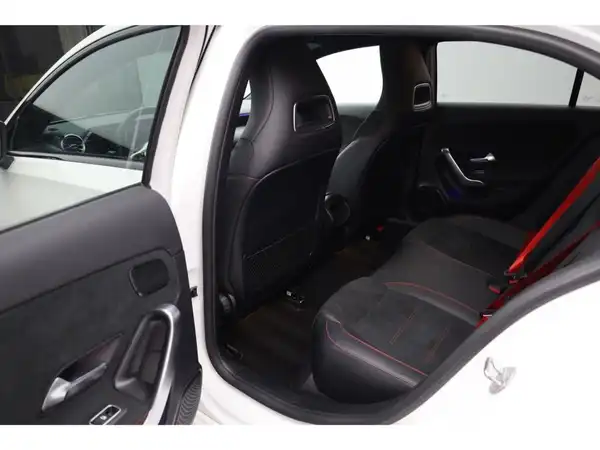 MERCEDES-BENZ A-KLASSE (12/26)