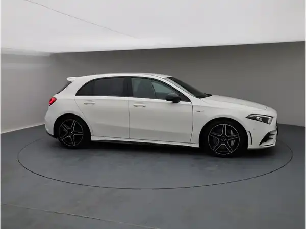 MERCEDES-BENZ A-KLASSE (7/26)