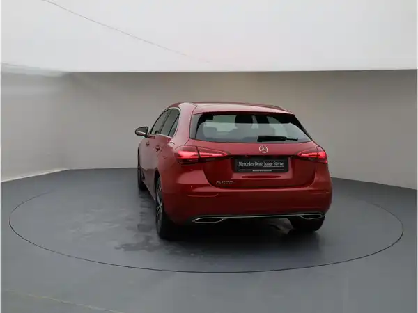 MERCEDES-BENZ A 200 (5/22)