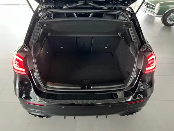 MERCEDES-BENZ AMG A 35 (13/28)