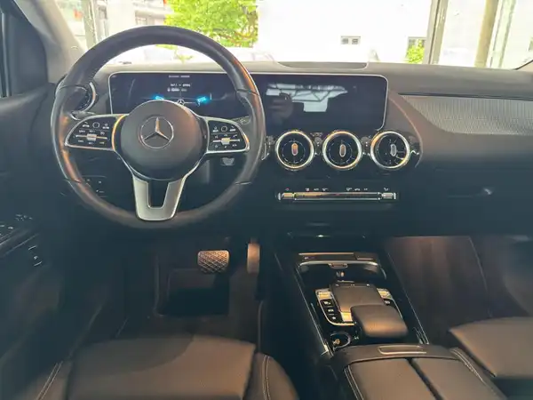 MERCEDES-BENZ B 200 (11/19)