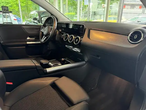 MERCEDES-BENZ B 200 (15/19)