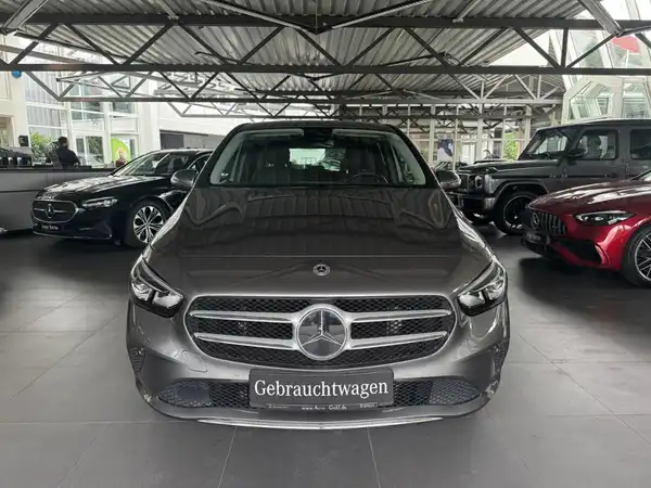 MERCEDES-BENZ B 200 (7/19)