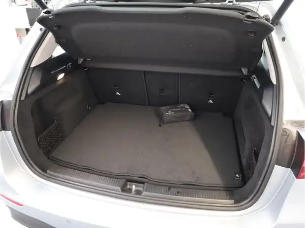 MERCEDES-BENZ B 220 (20/23)